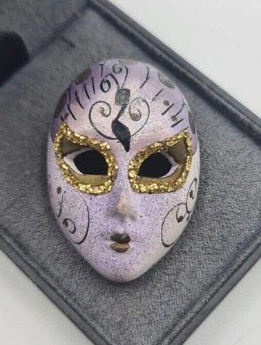 Venetian mask brooch - mask,