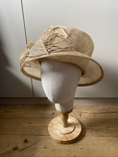 Unbranded light gold formal - light,