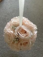 A GORGEOUS HANGING LARGE ROUND