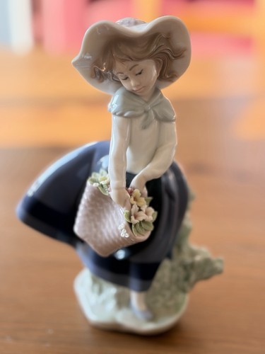 Lladro vintage pretty - vintage, pickings