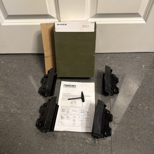 Exodus roof bar fitting - roof,