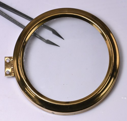 Round brass clock - brass,