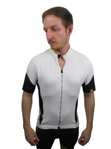 Full zip ventilated short - zip,
