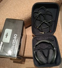 SHURE Premium Studio Headphones SRH1540 Black case plus new pads and cable