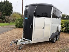 HBX511 Horse trailer -