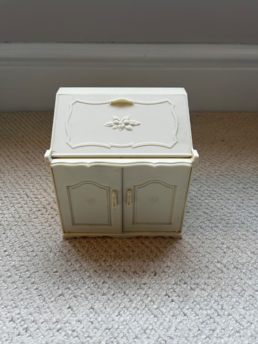 Sindy vintage writing bureau - writing,