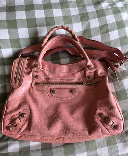 Balenciaga city town giant - town,