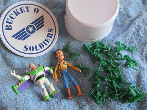 Buzz lightyear woody - lightyear,