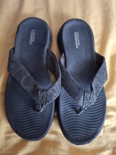 Skechers GOGA Max Flip Flops