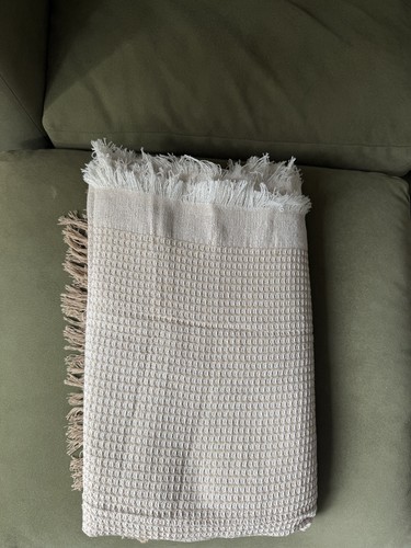 Large textured waffle throw - large,