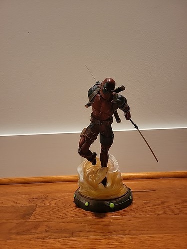 Marvel deadpool pvc - marvel,
