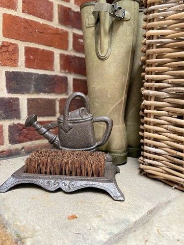 Cast iron watering can boot - cast,