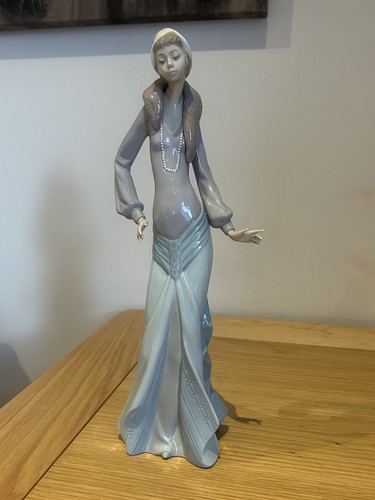Lladro claudette art - lladro,