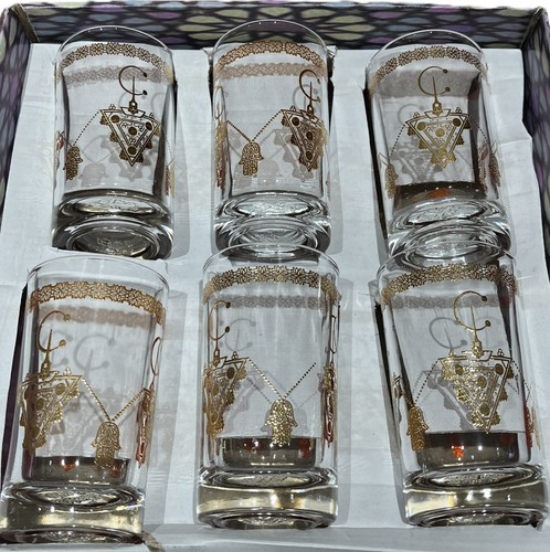 Moroccan hamsa gold tea