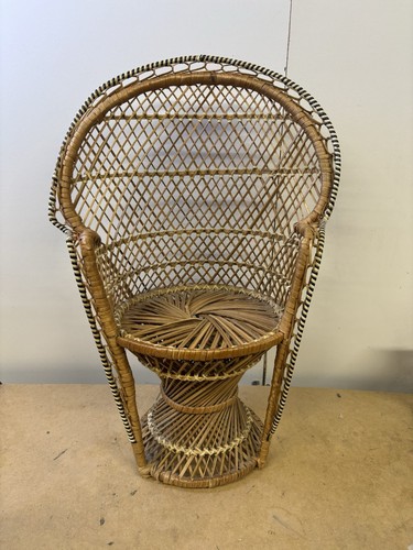 Peacock wicker chair rattan - peacock,