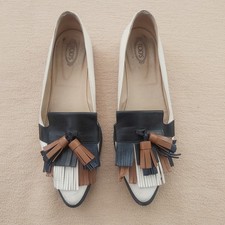 Tod's flat loafers Beige