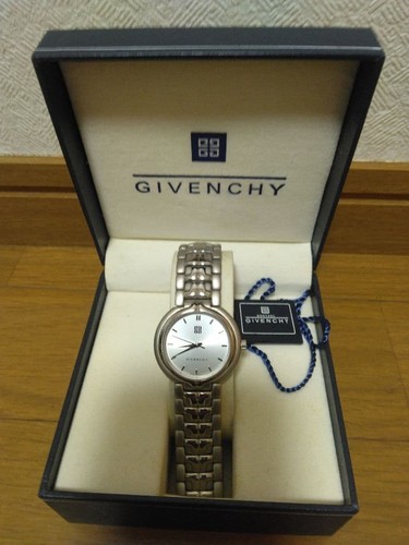 Givenchy quartz watch silver - quartz,