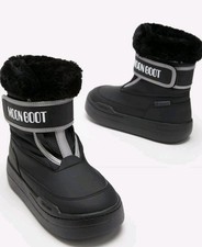 REDUCED Moon Boot Junior PARK