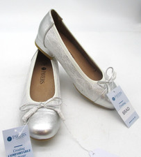PAVERS Size 2 Girls Silver / White Ballet Shoes. New with Tags
