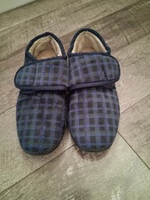 The Slipper Company Men's Blue Check  Slippers  New