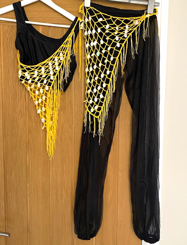 Position belly dance - position,