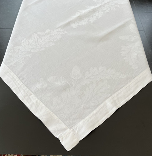 Vintage white damask - -,