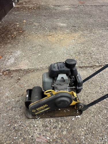 Bomag wacker plate