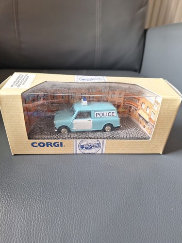 Corgi 96951 police - , van