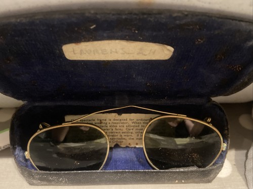 Original gas mask clip - gas, on