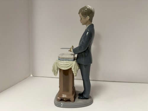 Lladro porcelain figurine - lladro, figurine.