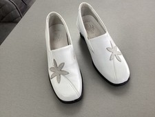 Fly Flot ladies white slip on