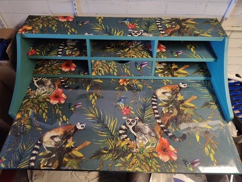 Kids jungle theme home - , desk