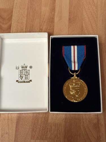 2002 royal mint boxed - royal,