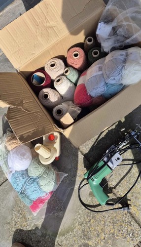 Rug tufting machine - rug,