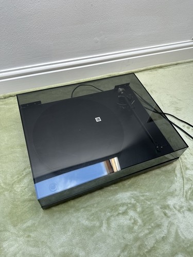 Rega planar turntable - 3,
