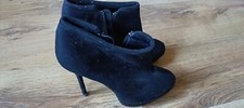 Gorgeous Black Stilleto Heel