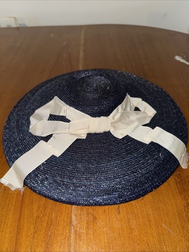 Lock and hatters - hatters, couture