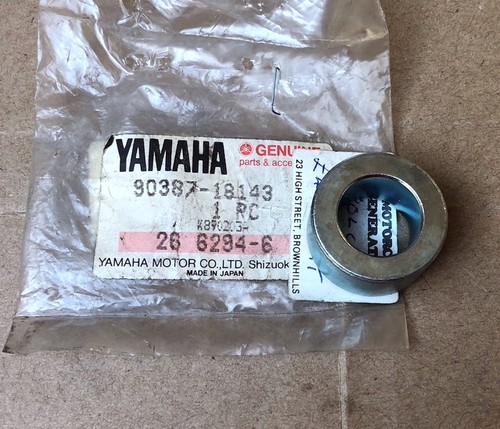 Yamaha rear wheel spindle - yamaha,