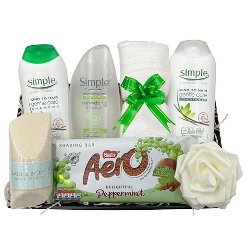 Women simple gift hamper - women, mom