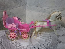 BARBIE HORSE DRAWN CARRIAGE