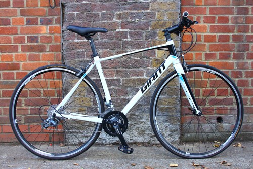 Giant defy aluxx - hybrid, bike