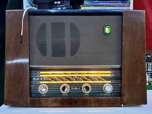 Pye fenman valve radio - 1,