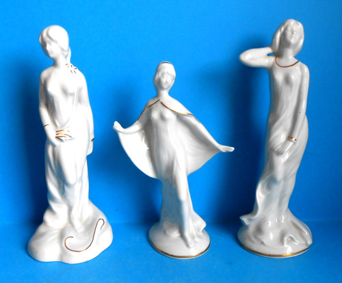 Set figurines art deco - of, 3