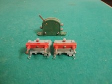 HORNBY DUBLO  2 BUFFER STOPS