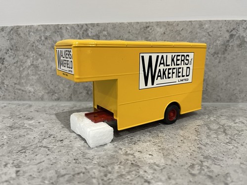 Corgi luton van - corgi, body