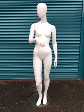 Female Full Body Mannequin  White Excellent Used Condition, Head, Stand Retail