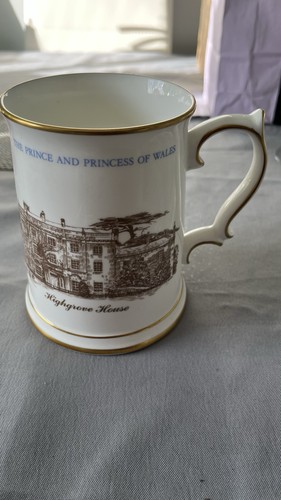 Royal commemorative bone china - bone,
