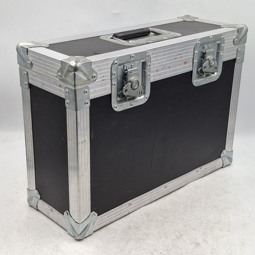 Penn fabrication flight case - penn,