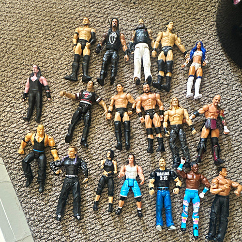 Wwe mixed lot wrestling - wwe,