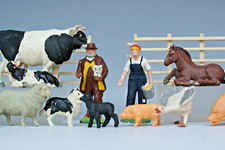 Britains Models Plastic Farm Assortment (Lead Moulds) – Loose Set No. 3/138